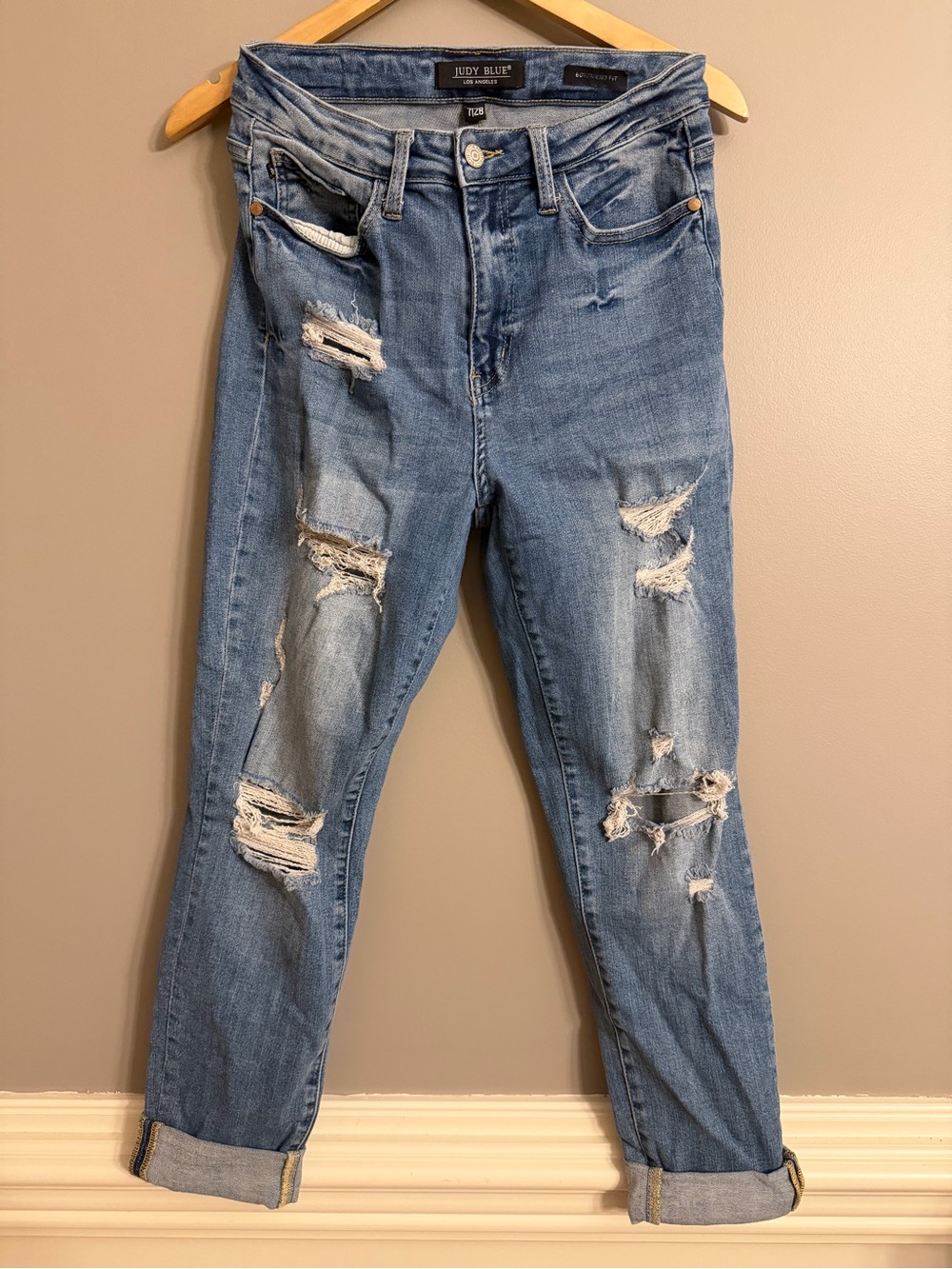 Judy Blue Los Angeles Distressed Cuffed Boyfriend Jeans Sz 7/28